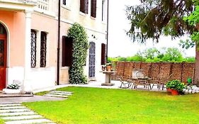 B&b Ernestine